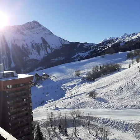 Pegase 18 08 Etage Eleve Balcon Sud Vue Pistes 维拉伦贝特